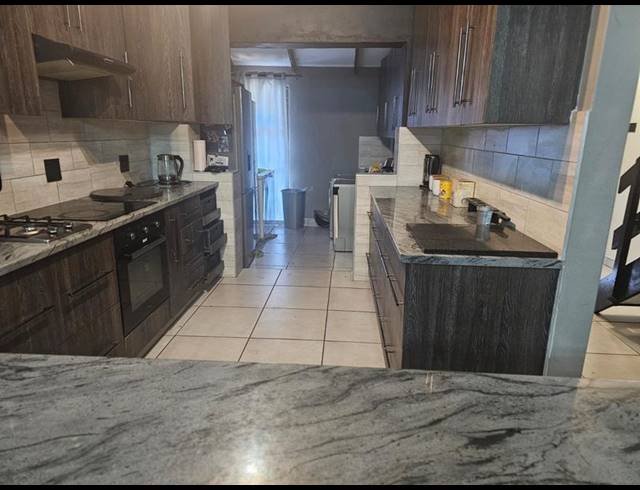 3 BEDROOM DUPLEX FOR SALE IN ARBORETUM